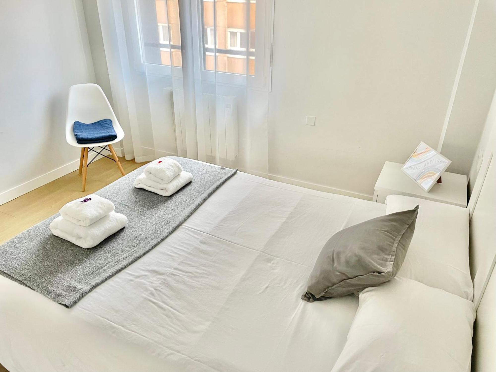 Apartamento San Lorenzo Playa. Vistas Al Mar. Gijon Exterior photo